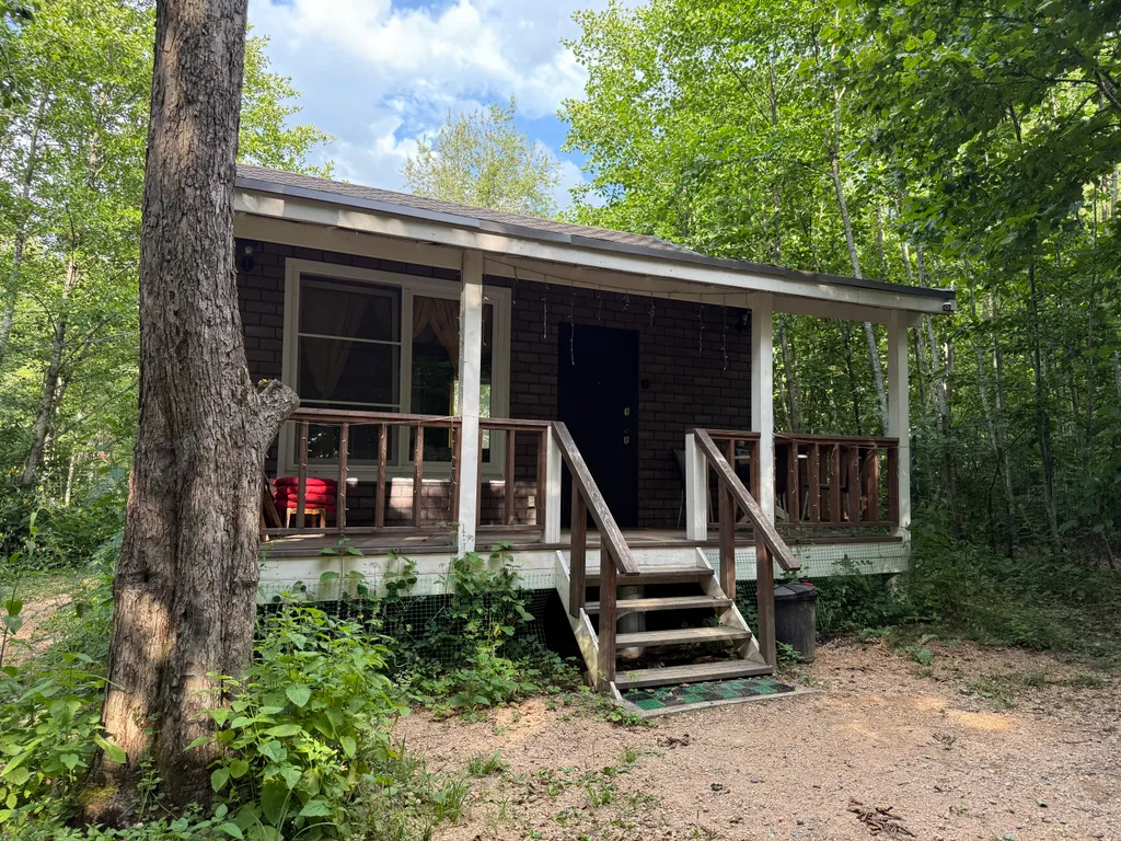 Коттедж Сказочный домик в сердце леса — аренда посуточно в Хамышки