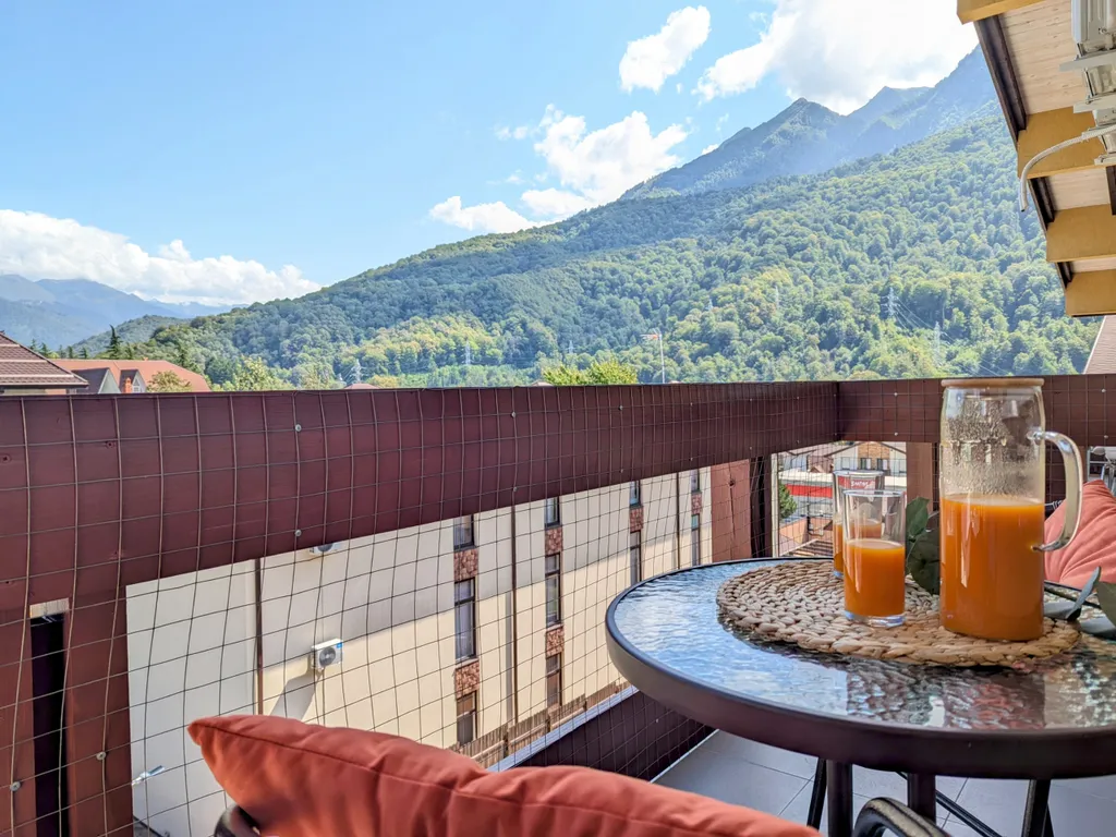 Новая квартира с видовым балконом и лыжной комнатой