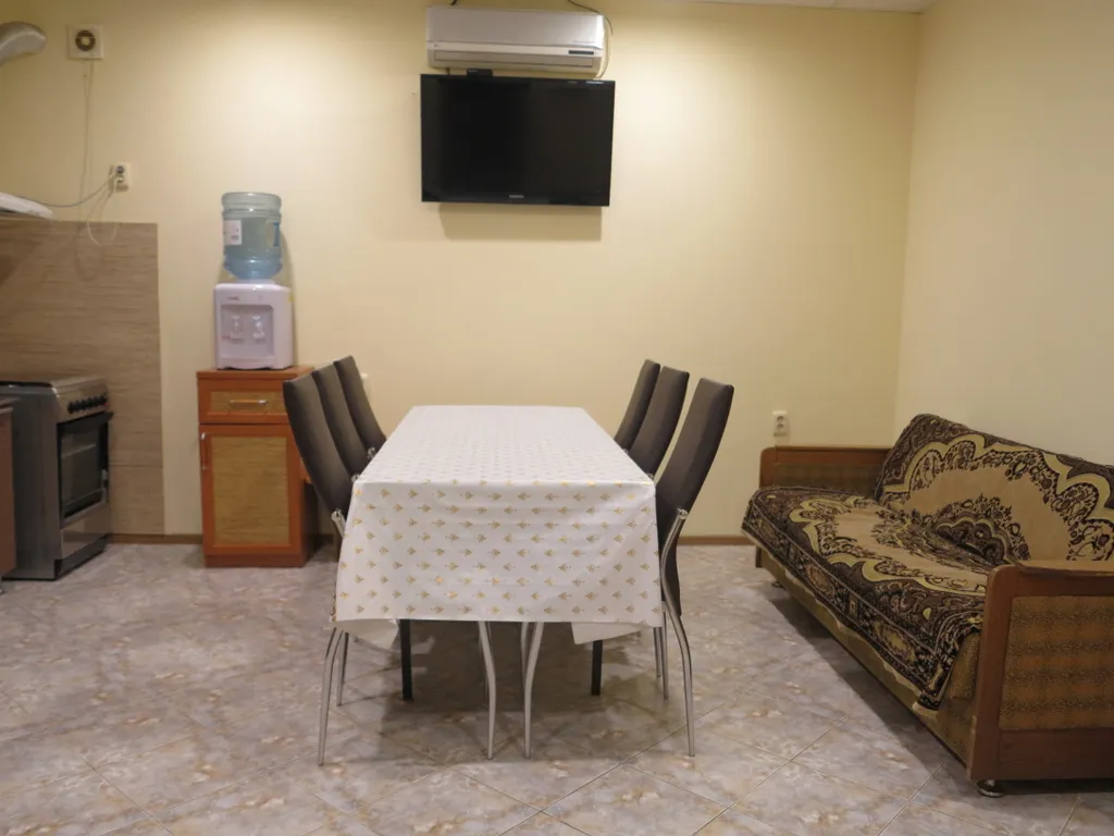 Коттедж Гостевой дом в центре города (только для проживания) — Элиста