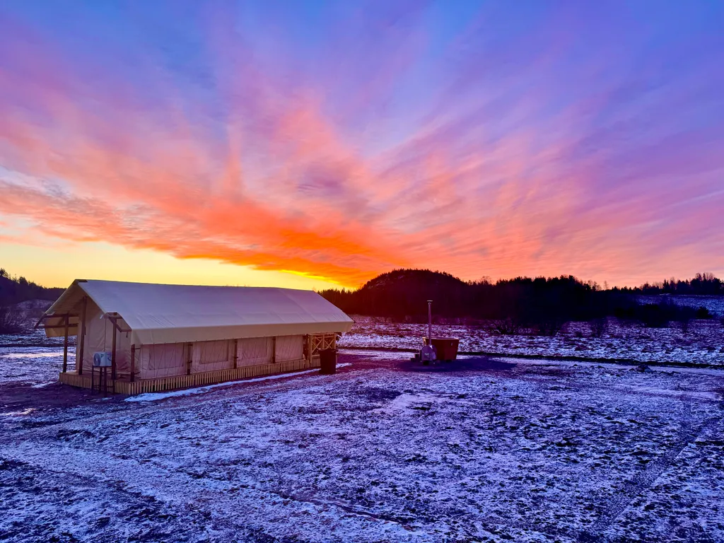Домик-шатер