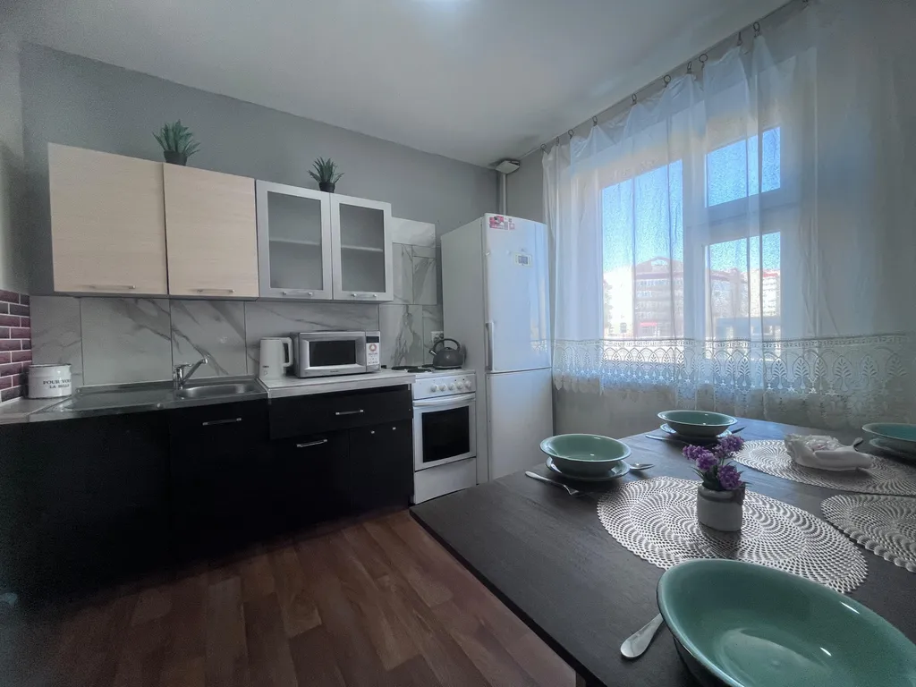 2-комнатная на Сибирской