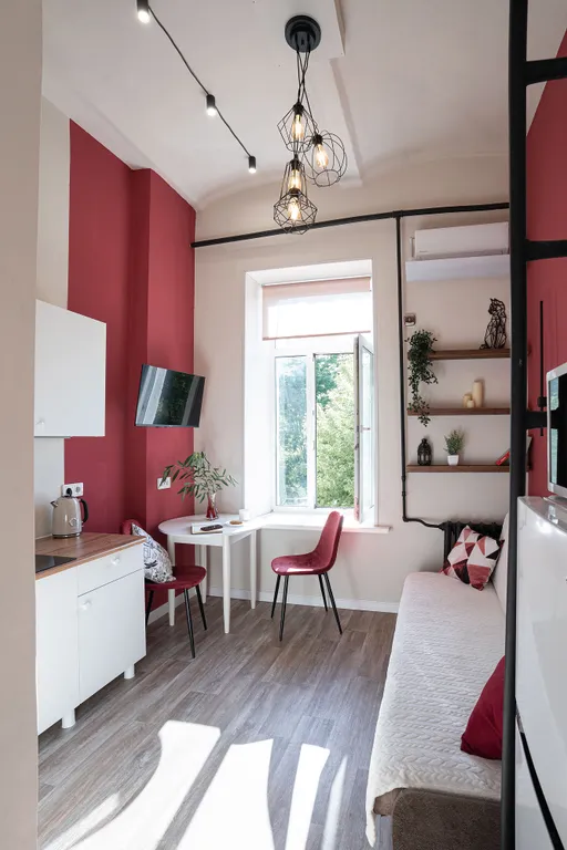 Яркая двухуровневая мини-студия