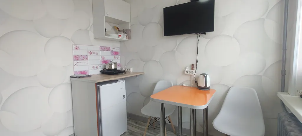 Уютная гостинка рядом с Микрохирургией