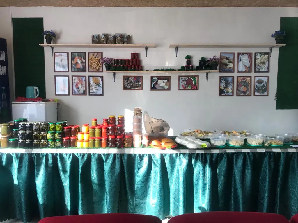 Дом в горах с видом на реку