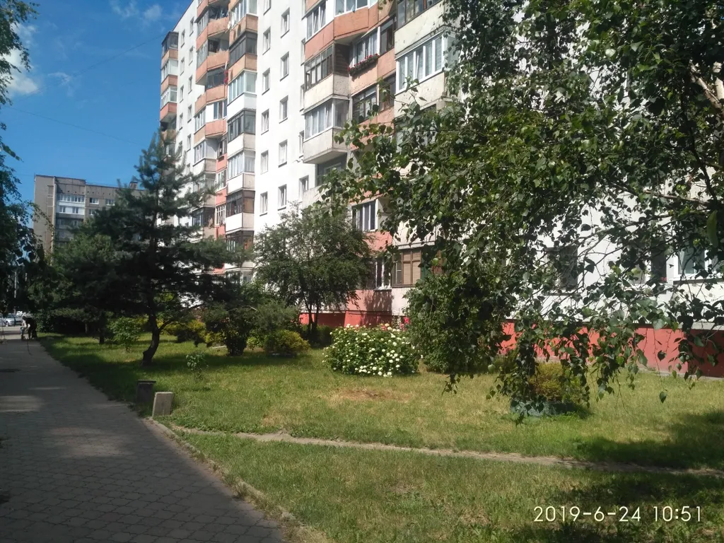 Люкс у парка со смарт тв, балконом, парковкой