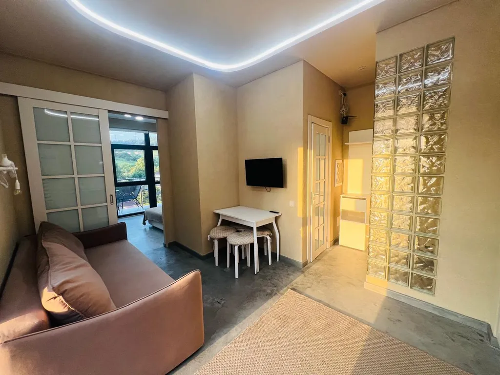 Стильная однокомнатная квартира с балконом