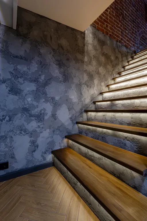 2 этажа винтажной классики в Лофте в минуте от Кремля