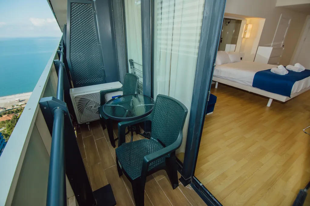 Апартаменты с видом на море первая линия Orbi City