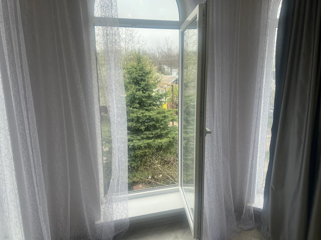 Уютный дом с прилегающей территорией, парк в шаговой доступности