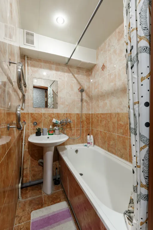 Двухкомнатная квартира в 2х остановках от центра города