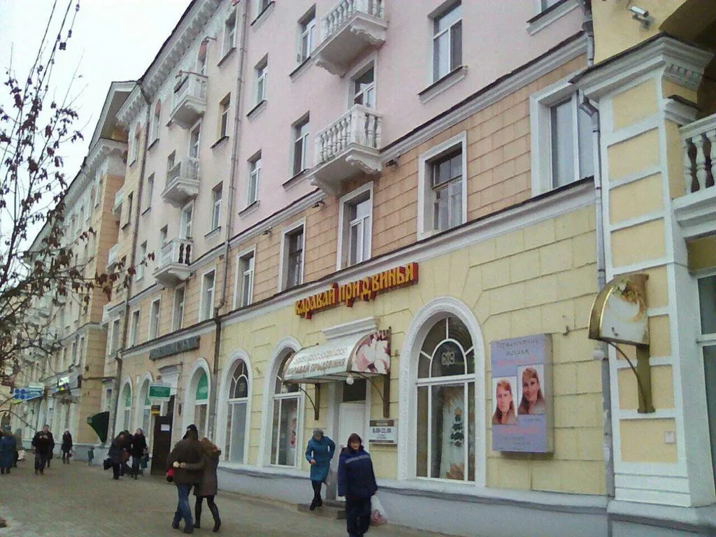 Центр, трёхкомнатные апартаменты у жд вокзала