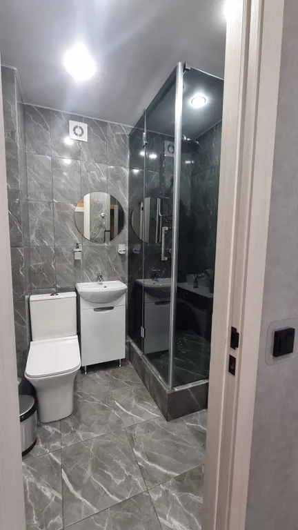 Квартира с новым ремонтом в центре