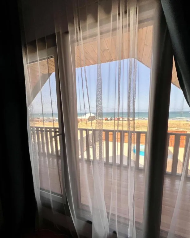 Коттедж у моря