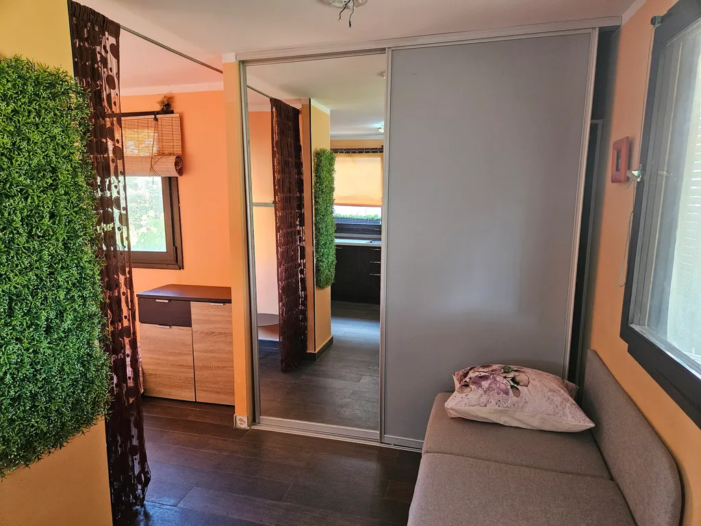 MonteBar2 часть дома на втором этаже с отдельным входом