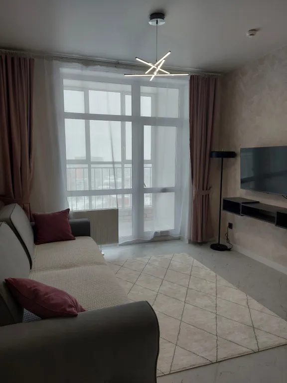 Новая, стильная 2-евро квартира на 22-м этаже с видом на город