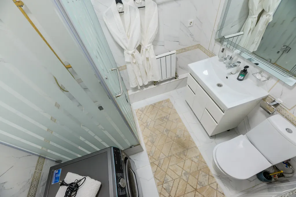 Трехкомнатная квартира с видом на горы в центре города