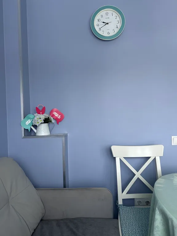 Квартира с зелёной гостиной