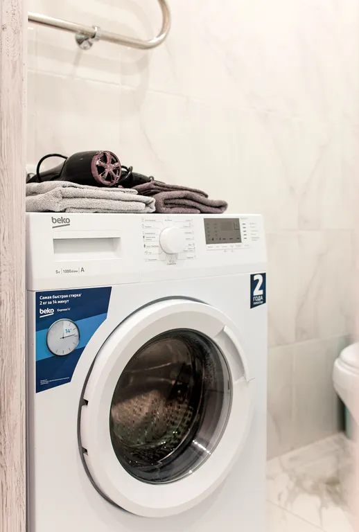 Луна в новом районе города