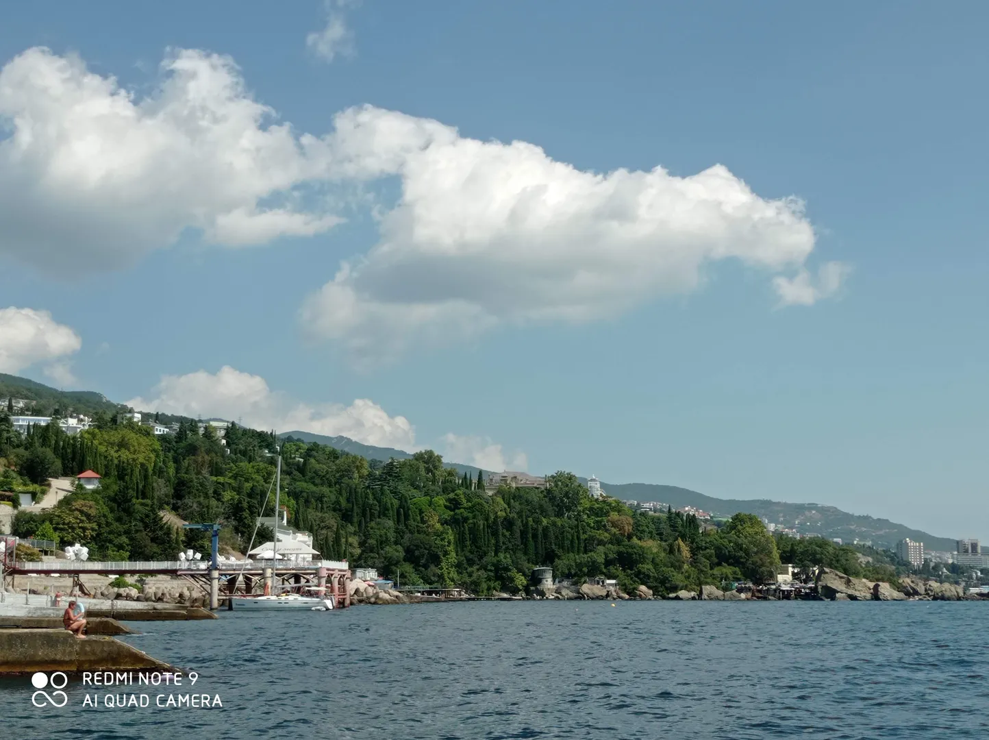 От Лазурного пляжа до причала и Детского пляжа