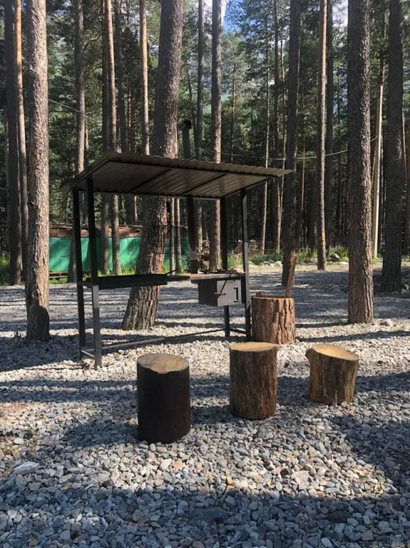 Шале у подножья горы Чегет