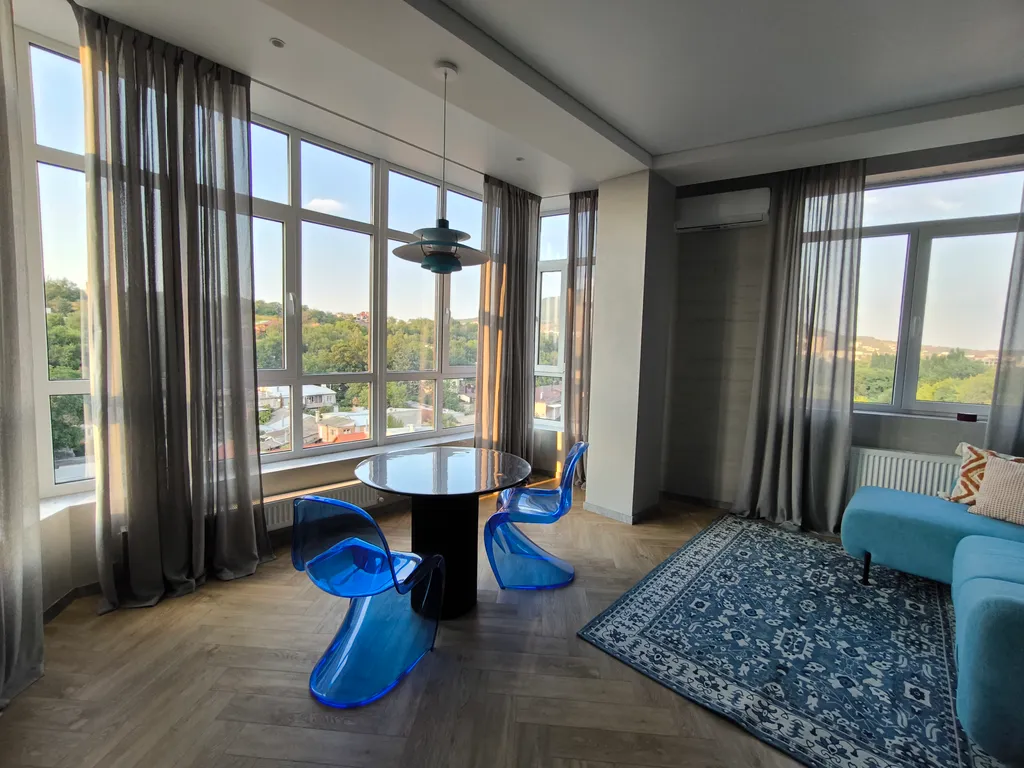 Апартаменты в ЖК Михайловский с панорамным видом на горы