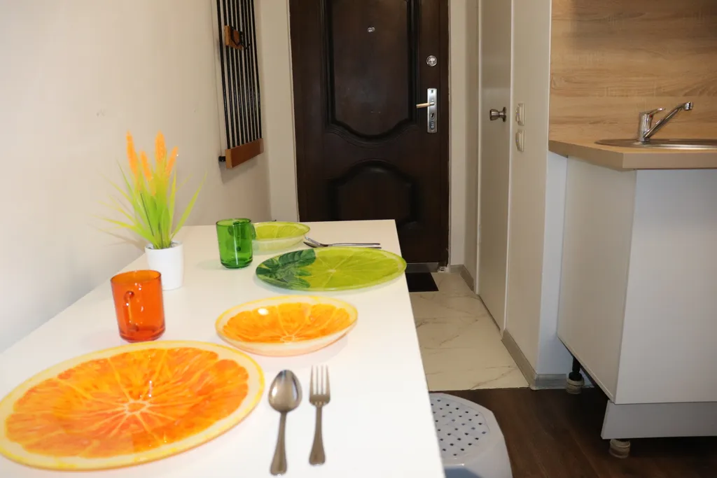 Светлая студия с двуспальным диваном у станции МЦД-4 Железнодорожная