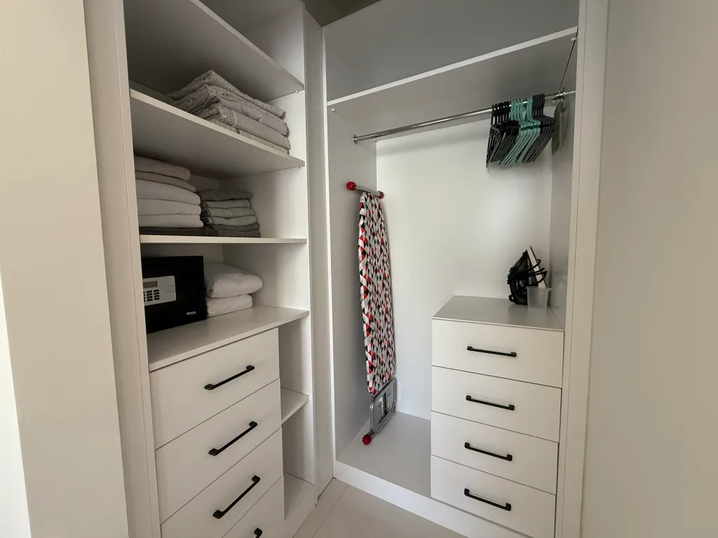 Новая уютная квартира в центре города, на пляже Клеопатра, с бассейном