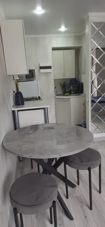 Уютная квартира-студия в тихом районе, рядом бювет с минеральной водой