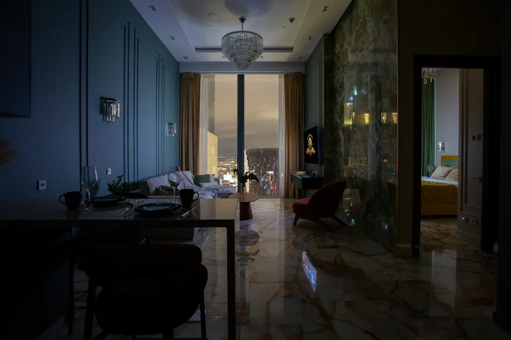 Редкий Пентхаус-формат на 64 этаже, оникс, подсветка, панорамные окна