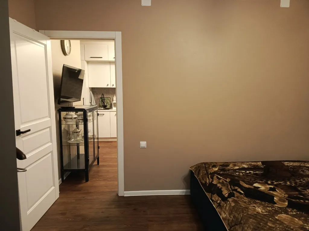 Уютная квартира в тихом районе, рядом с озером, с хорошим ремонтом