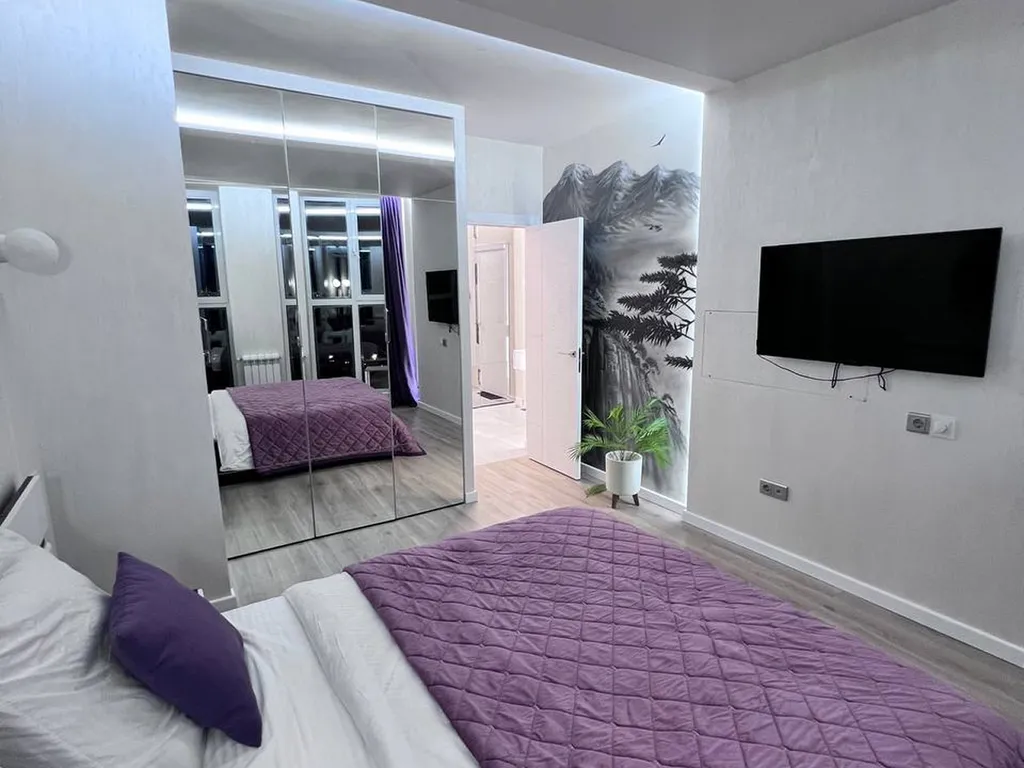 Современная квартира с панорамным видом на Волгу (Уютный Дом)