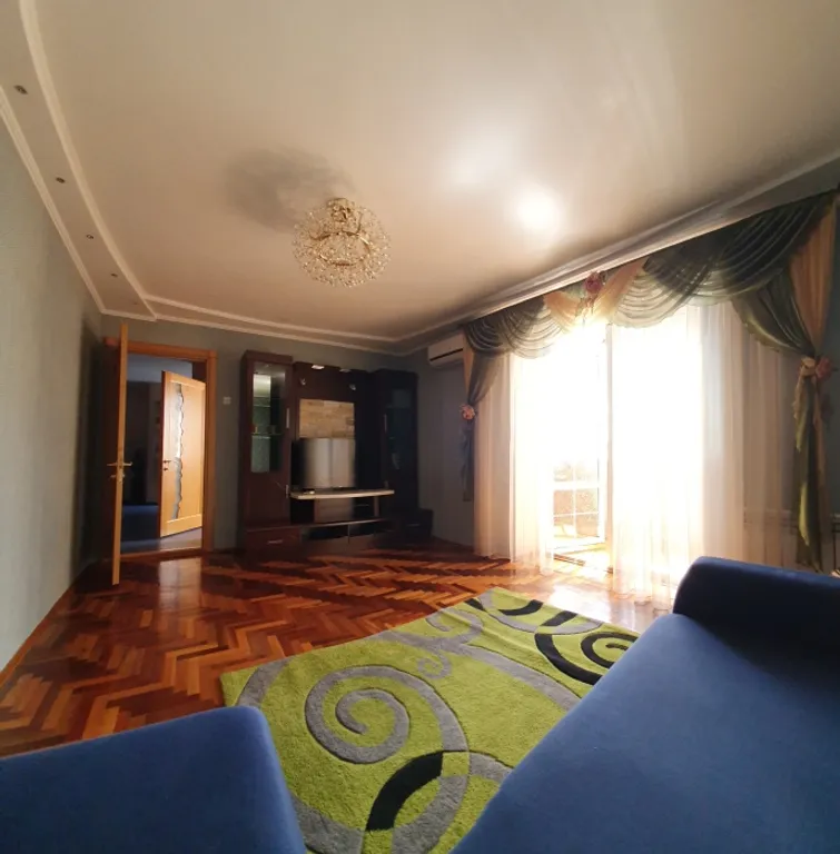 3-комнатная квартира в 5 минутах от пляжа в центре