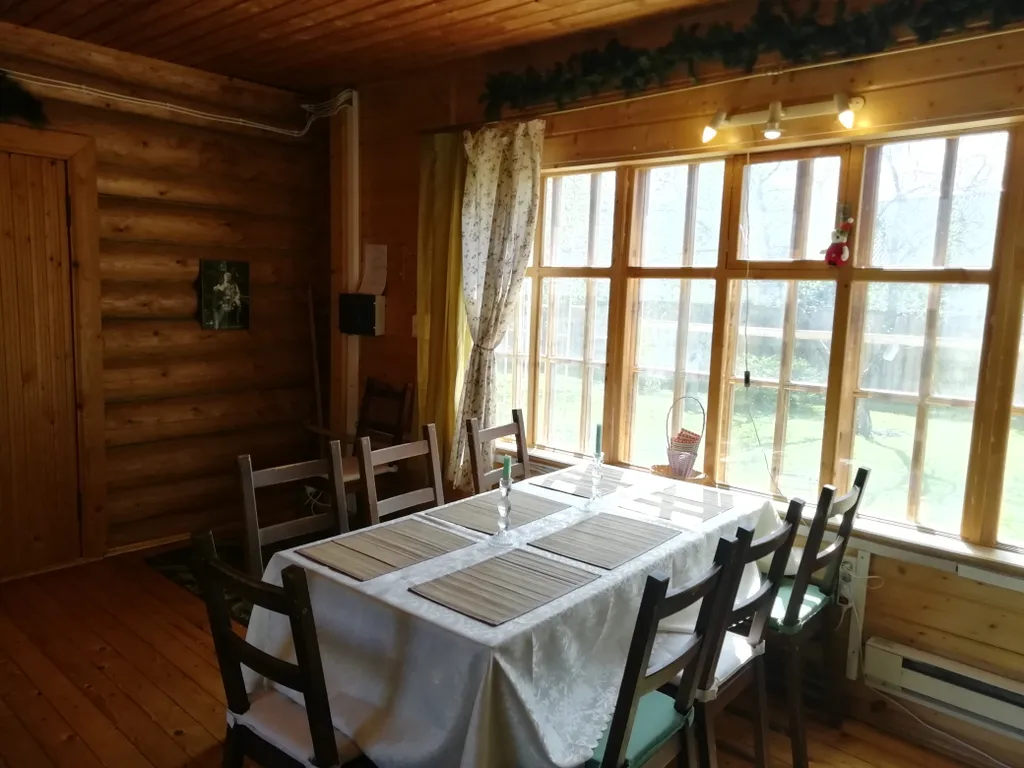 Просторный дом с баней в тихой деревушке у реки