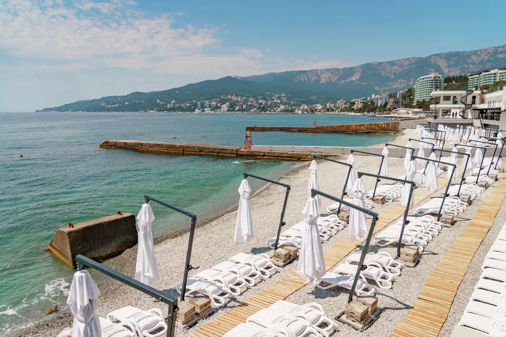 Двухуровневая студия с панорамным видом на море