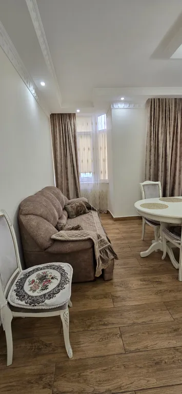 Уютная однокомнатная квартира расположена в центре города