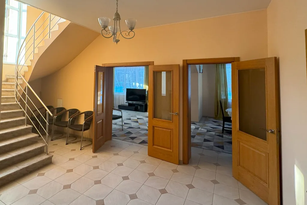 Коттедж Коттедж у леса с бассейном — Белоозёрский