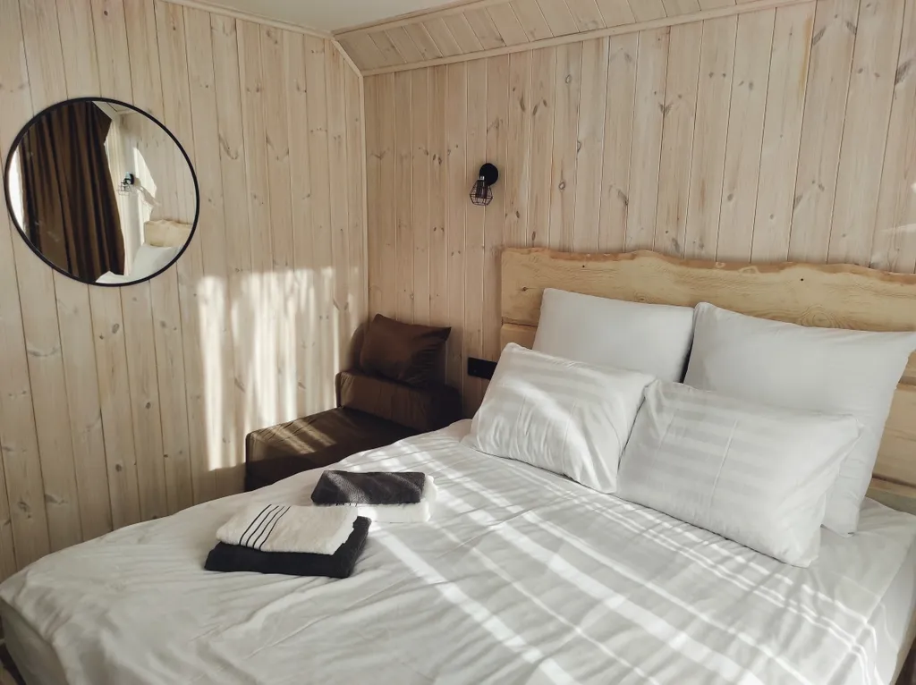 Биг-Лодж с панорамными окнами на Алтае