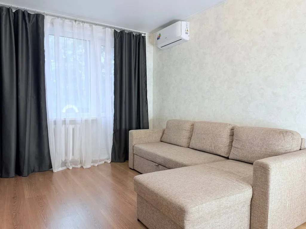 Двухкомнатная в спальном районе