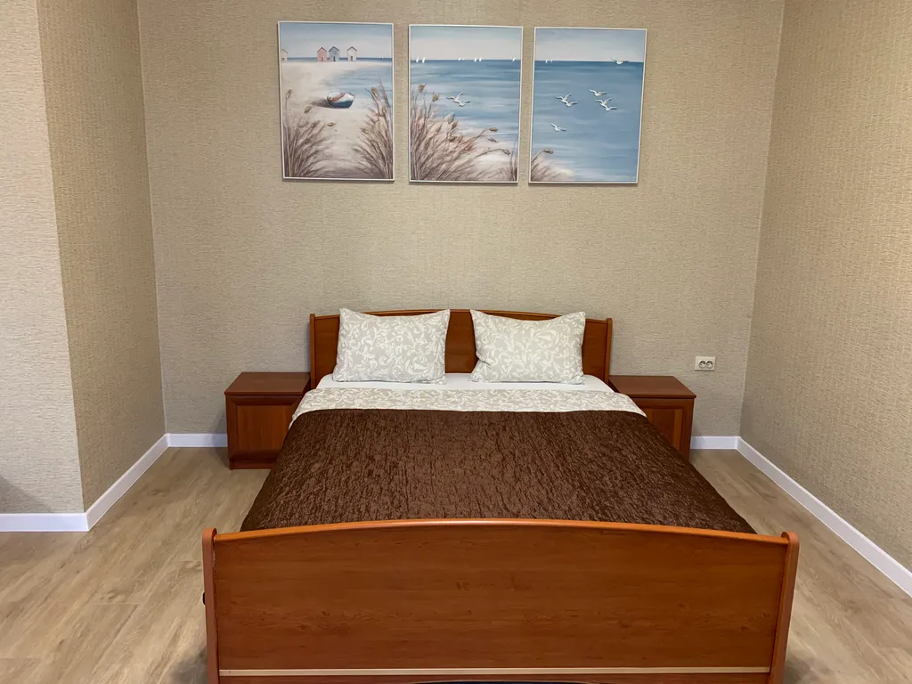 Студия в центре, два раздельных спальных места.