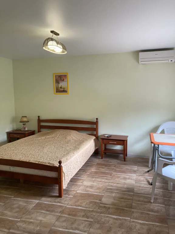 Уютная комната с балконом