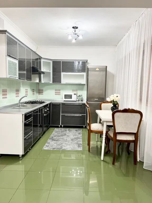 Квартира Рядом с новой площадью — Алматы