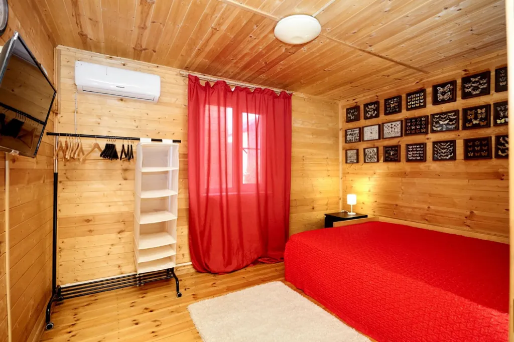 Уютный гостевой дом в лесной зоне