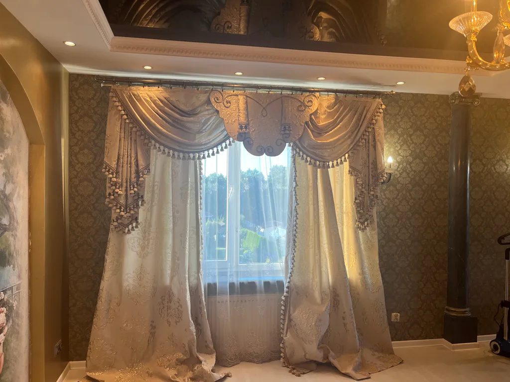 Уютный дом с бассейном, сауной и камином