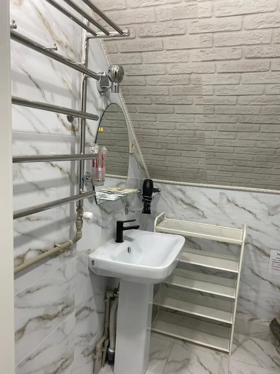 Malkar house с видом на гору Чегет