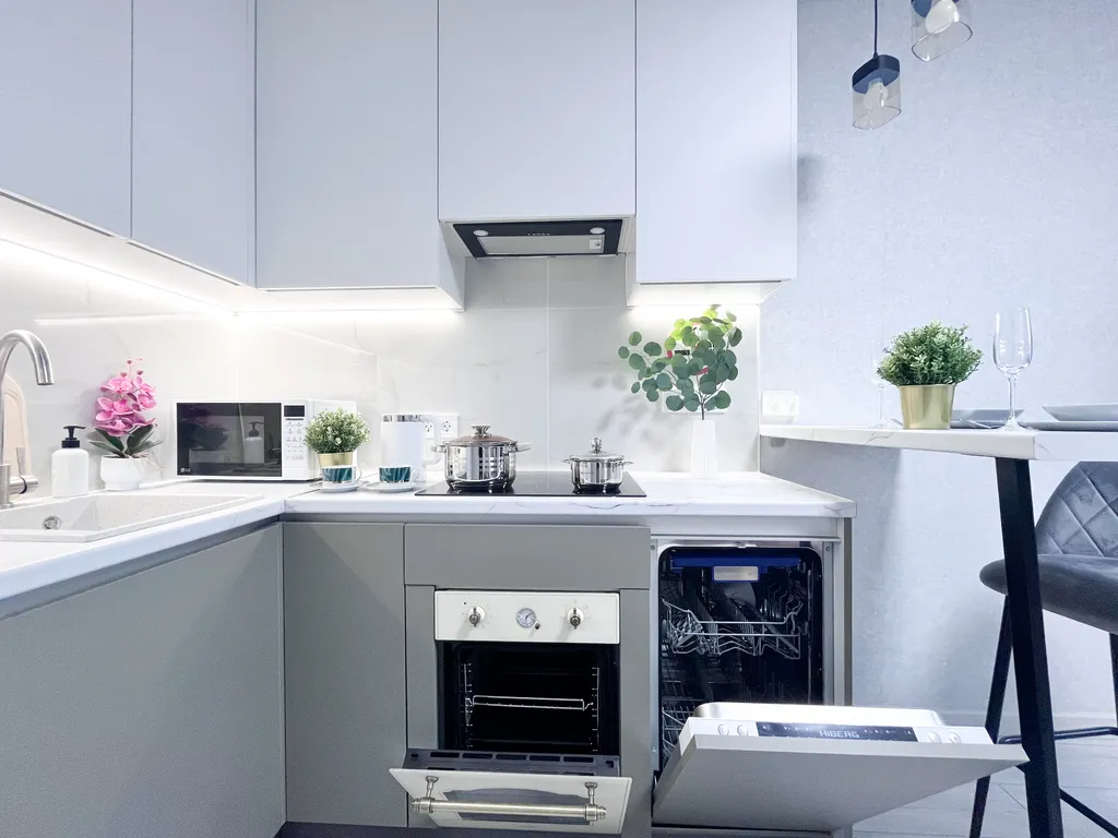 Превосходная студия для двоих с лоджией