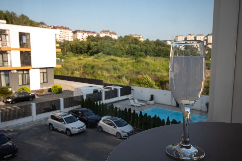 Квартира с летним бассейном