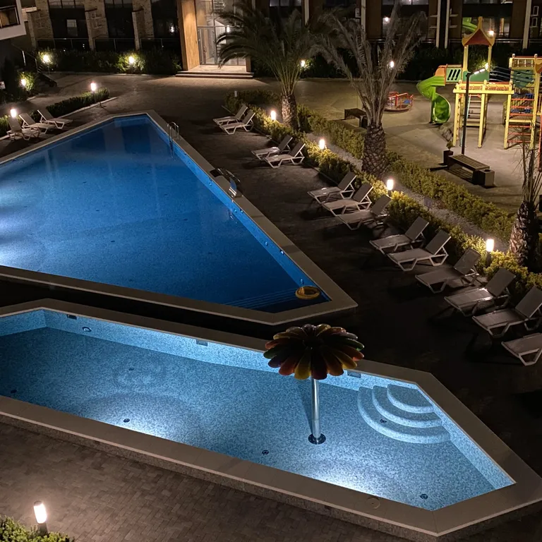 Апартаменты у моря с теплым бассейном