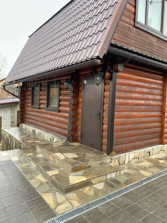 Аквамарин - гостевой комплекс с подогреваемым бассейном