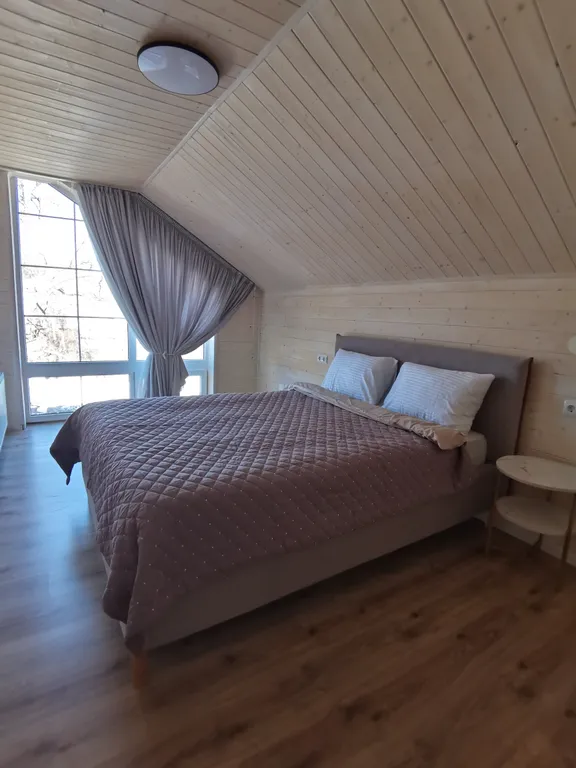 Уютный дом с видом на реку