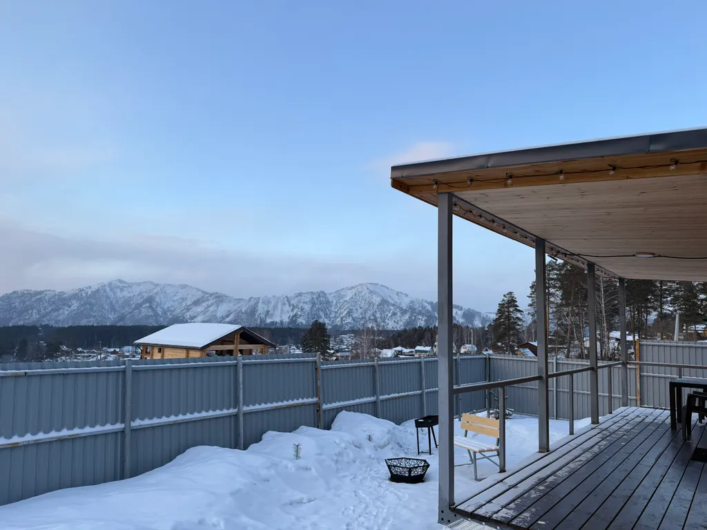 Уютные бунгало с видом на горы Алтая